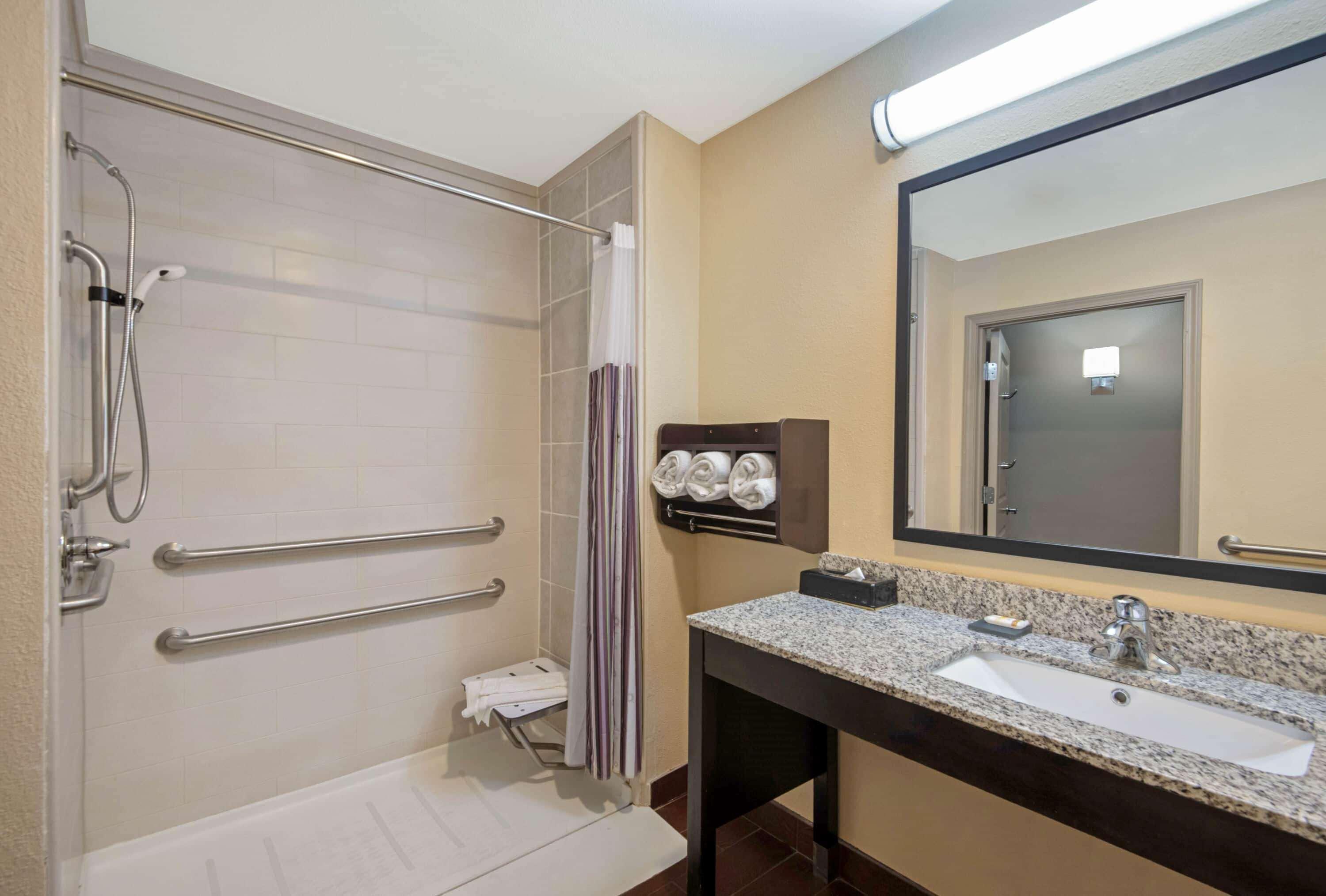 La Quinta Inn & Suites By Wyndham Durant Zewnętrze zdjęcie