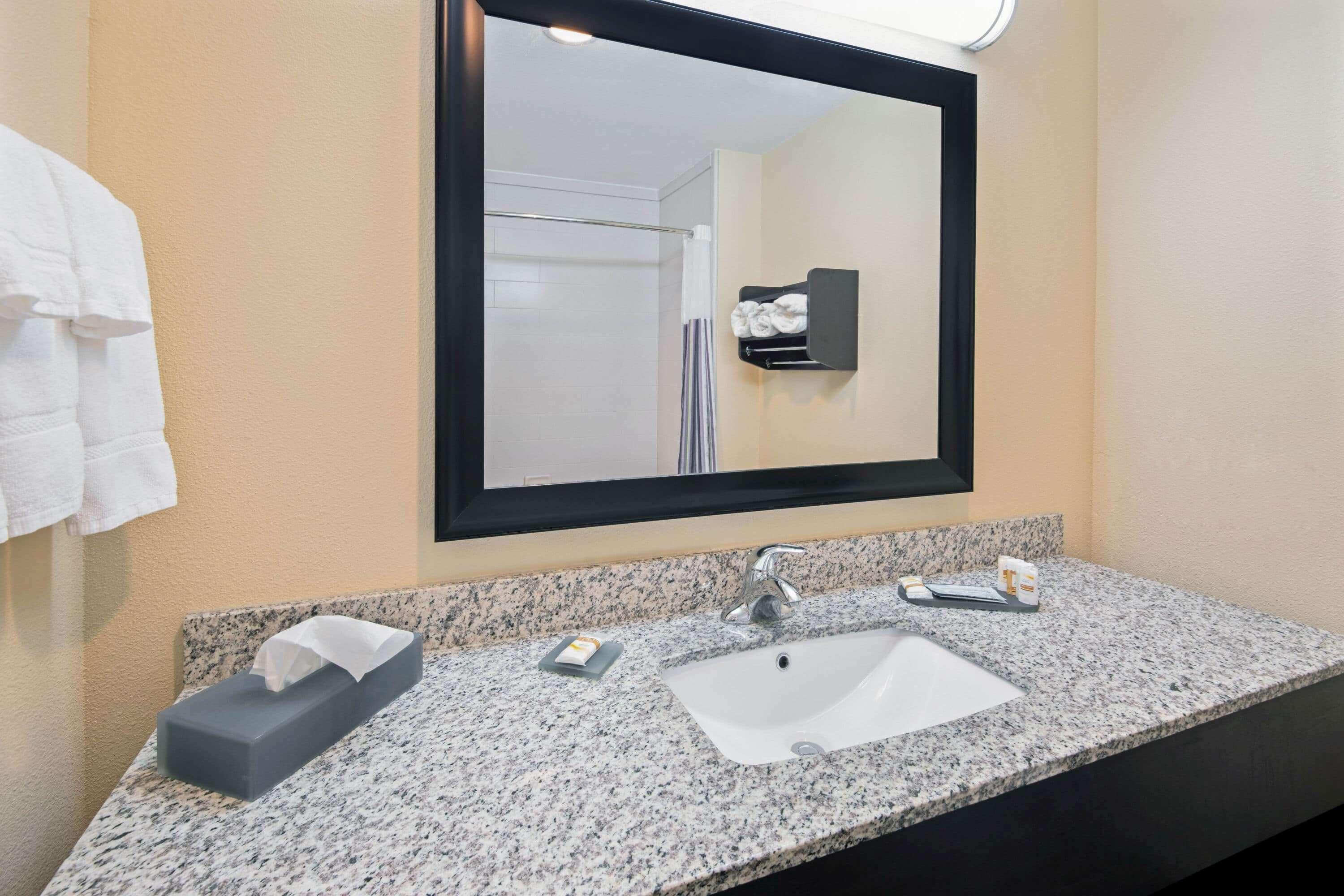 La Quinta Inn & Suites By Wyndham Durant Zewnętrze zdjęcie