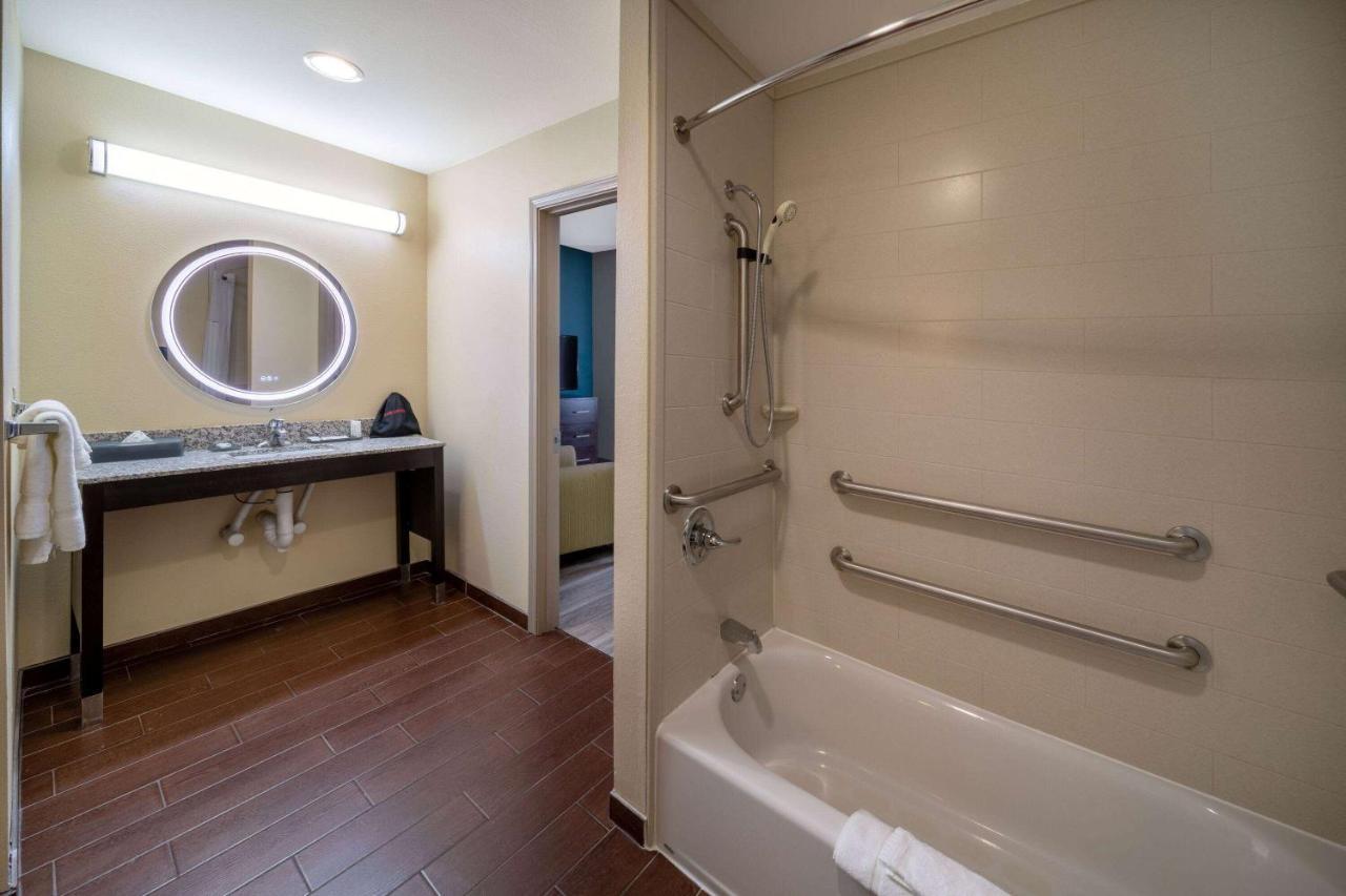 La Quinta Inn & Suites By Wyndham Durant Zewnętrze zdjęcie